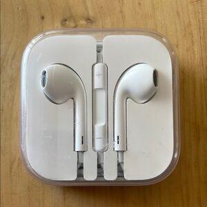 Genuine Apple Wired earbuds